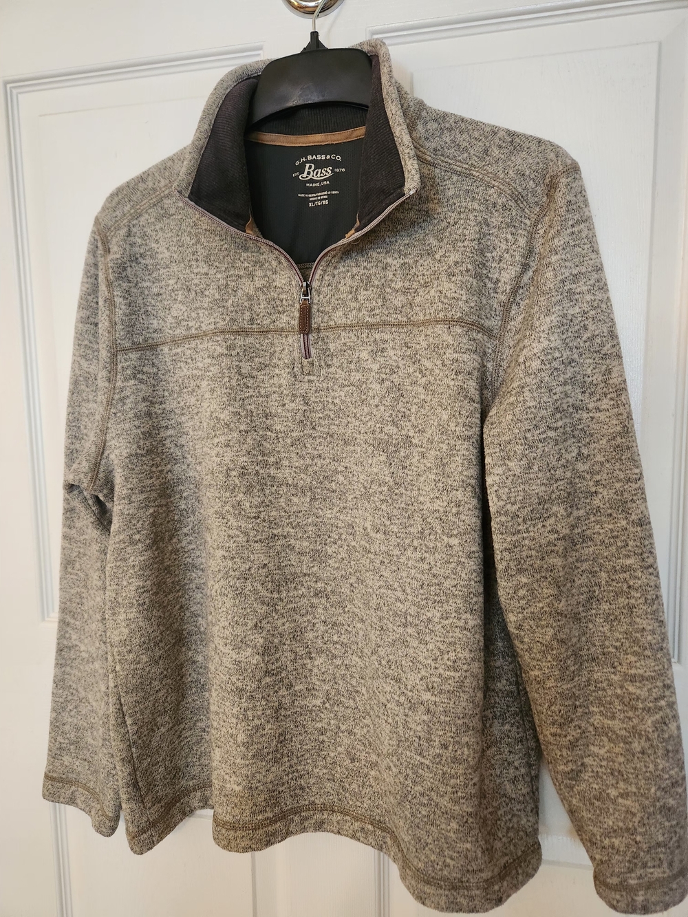G. H. Bass Co.  Heather Brown Quarter-Zip Pullover. Mens XL.